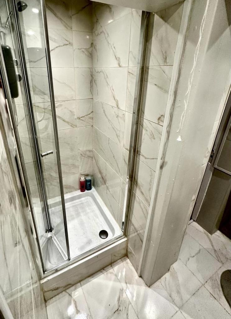 Apartamento Ground Floor Flat Londres Exterior foto